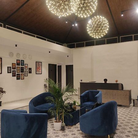 Super Townhouse Shivamogga Formerly Karthik Bhavan Kültér fotó