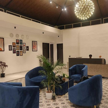 Super Townhouse Shivamogga Formerly Karthik Bhavan Kültér fotó