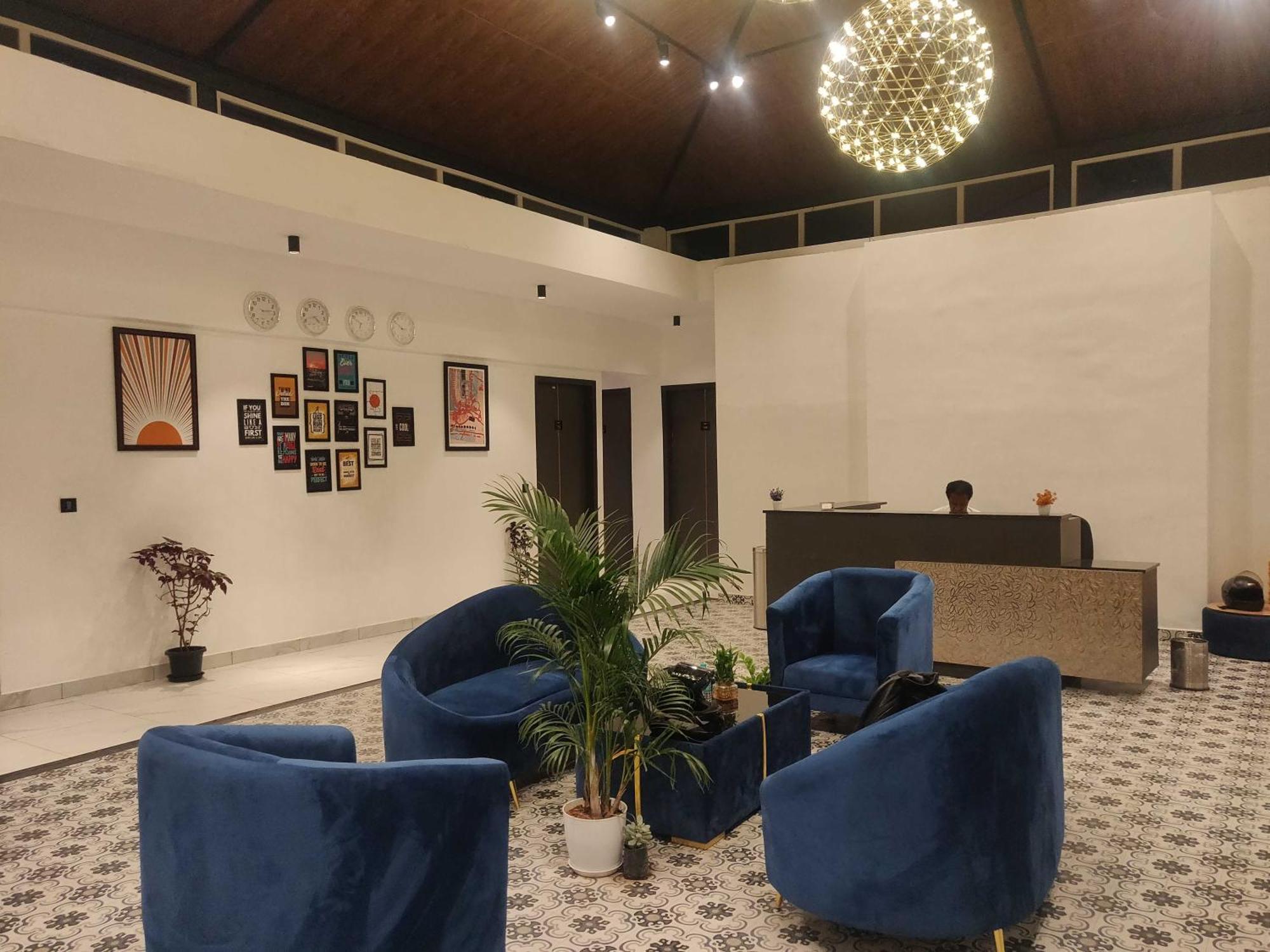 Super Townhouse Shivamogga Formerly Karthik Bhavan Kültér fotó